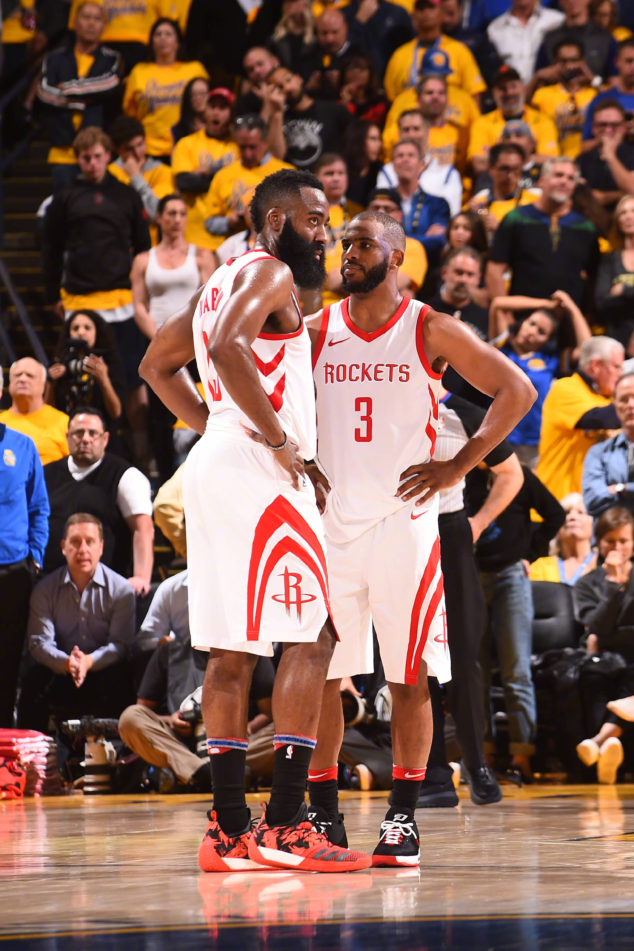 秀中便打入 秀中便打入