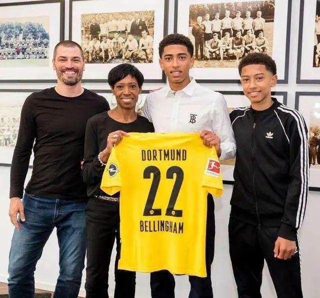 球员们挥洒 球员们挥洒