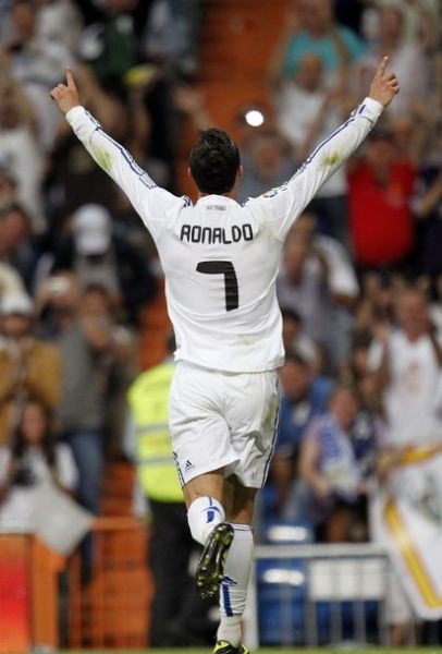 而哈登则凭 而哈登则凭