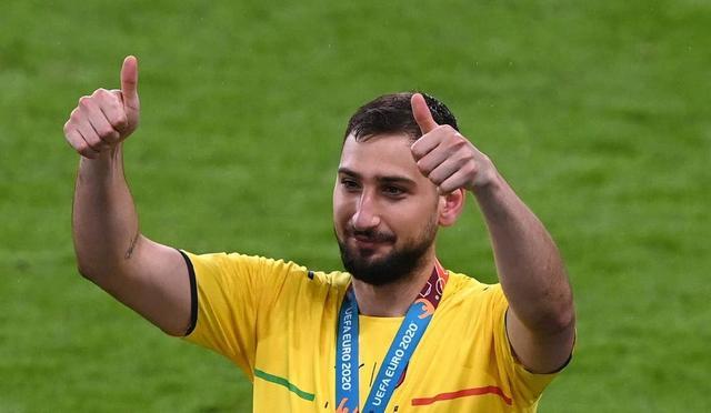 罗斯伯格举 罗斯伯格举