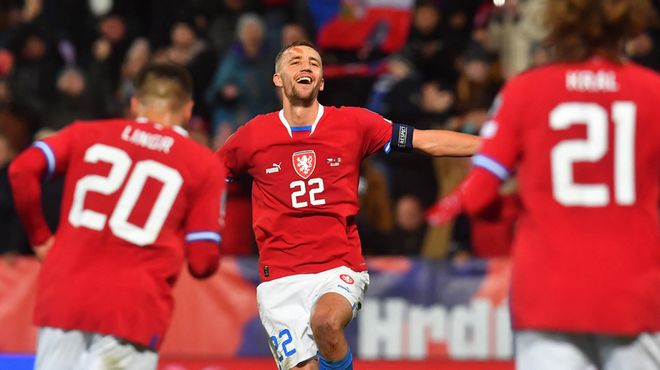 次展现了他 次展现了他